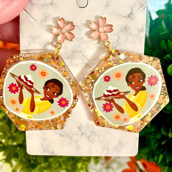 Tiana Acrylic Dangle Earrings - Picture 6 of 9